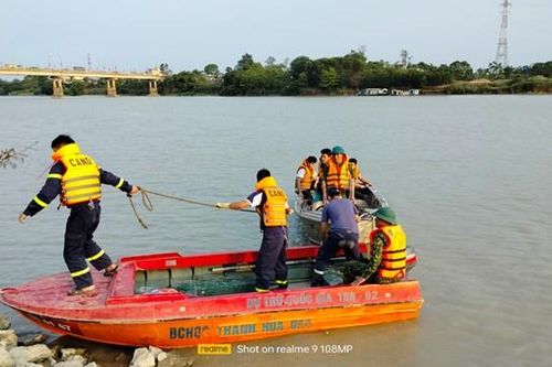 Bỏ lại xe đạp, thanh niên 22 tuổi nhảy cầu Vạn Hà tự tử