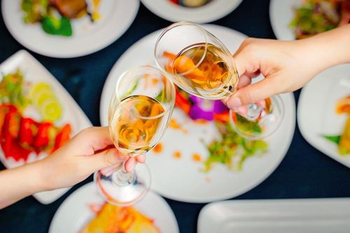 Đa lựa chọn cho bữa tiệc đêm lễ ở TP.HCM