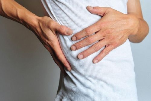 Người đàn ông phát hiện ung thư gan từ cơn đau hạ sườn phải