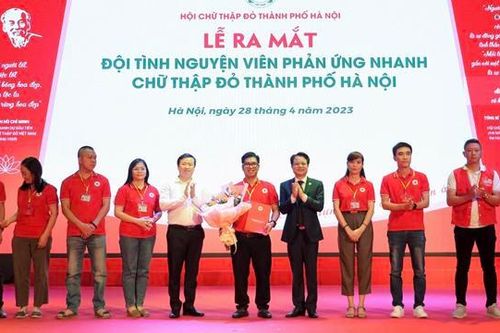 Hà Nội: Ra mắt đội tình nguyện viên phản ứng nhanh chữ thập đỏ