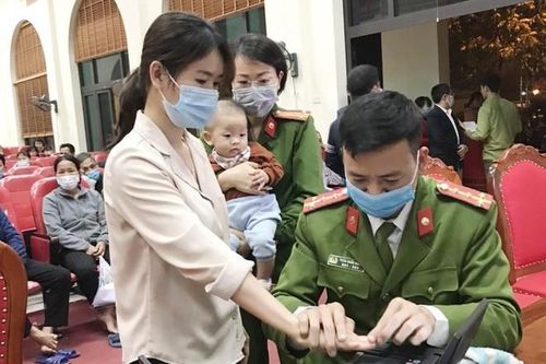 Công an Hà Nội đề nghị công dân xác lập lại số định danh cá nhân bị sai cấu trúc số