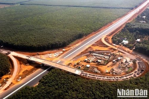 Cao tốc Phan Thiết-Dầu Giây trước giờ thông xe