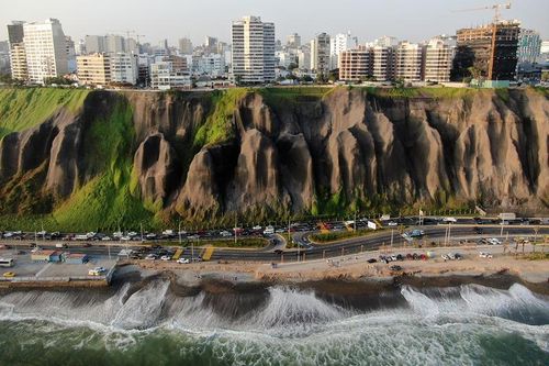 'Độc lạ' thành phố 600 năm không một giọt mưa, cây cối tươi tốt