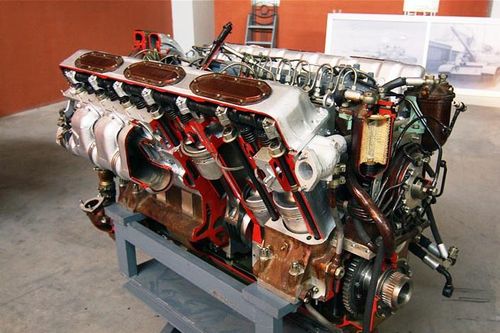 Nga bắt một đại tá vì nghi đánh cắp động cơ xe tăng T-90