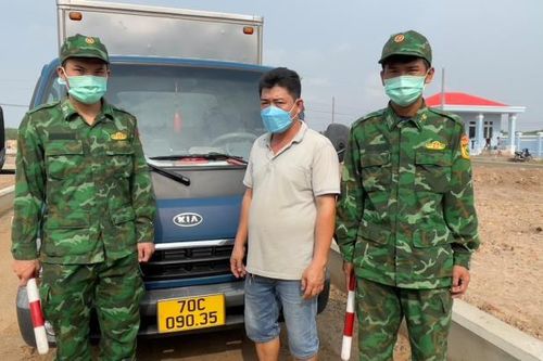 BĐBP Tây Ninh bắt giữ vụ buôn lậu 3 tấn đường cát trên khu vực biên giới