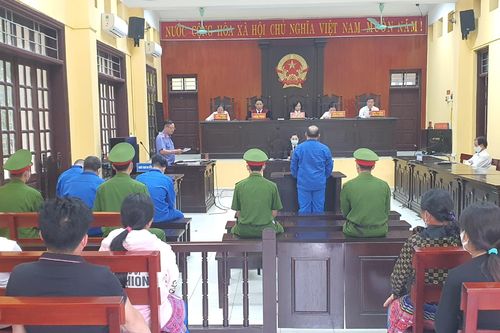 Tử hình kẻ buôn bán 210 bánh heroin