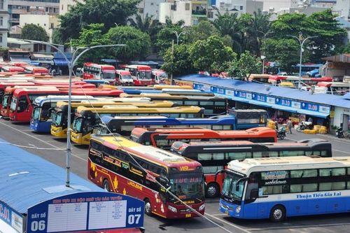 Bến xe TP.HCM tăng gấp đôi công suất phục vụ khách nghỉ lễ 30/4