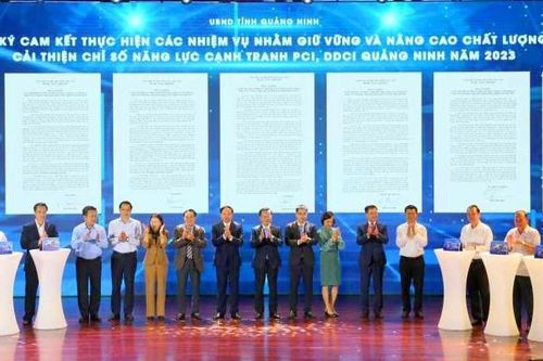 Quảng Ninh công bố chỉ số năng lực cạnh tranh cấp huyện và sở, ngành