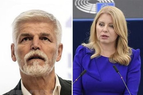 Tổng thống CH Séc và Slovakia bắt đầu chuyến thăm chung tới Ukraine