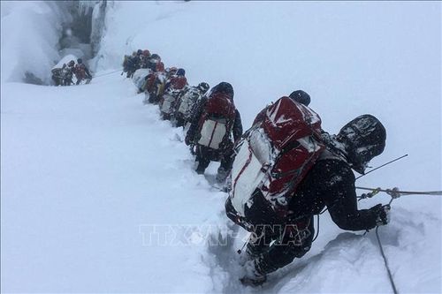 Đỉnh Everest có nguy cơ quá tải trong kỳ leo núi mùa Xuân