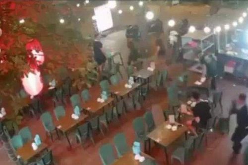 Bắt 8 đối tượng vác dao phóng lợn đi tìm đối thủ, 'náo loạn' đường phố, đuổi đánh người đi đường