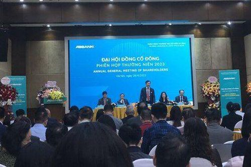 ĐHĐCĐ ABBank: Mục tiêu lợi nhuận trước thuế vượt 2.800 tỷ, chuẩn bị niêm yết cổ phiếu trên HOSE