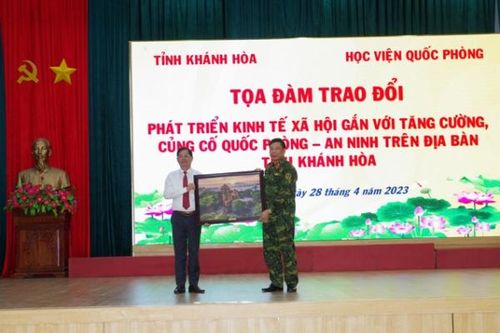 Tọa đàm phát triển kinh tế - xã hội gắn với củng cố quốc phòng - an ninh trên địa bàn tỉnh Khánh Hòa