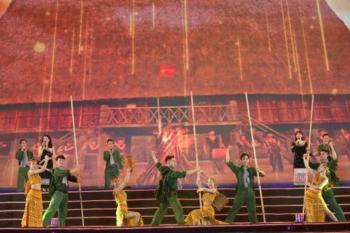 Hát về ngày thống nhất non sông