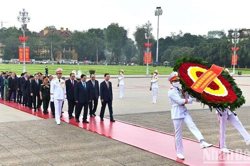 Lãnh đạo Đảng, Nhà nước vào Lăng viếng Chủ tịch Hồ Chí Minh