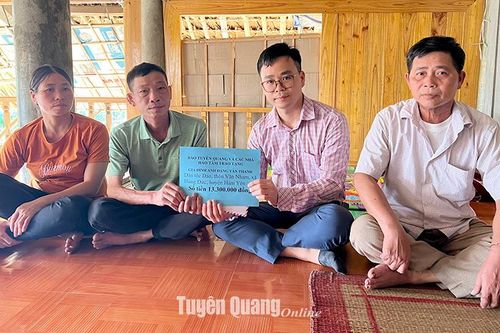 Thăm, trao hỗ trợ cho gia đình anh Đặng Văn Thanh