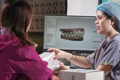 Bác sĩ bỏ tiền túi 200 triệu niềng răng cho khách hàng: 'Tôi thu về nhiều bài học giá trị'