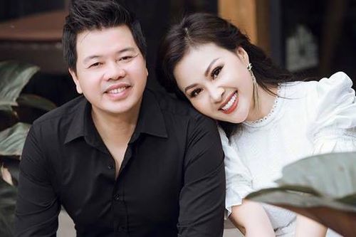 Ca sĩ Đăng Dương: 'Lúc mới quen, vợ ghét tôi đến mức xem tivi còn muốn...tắt'