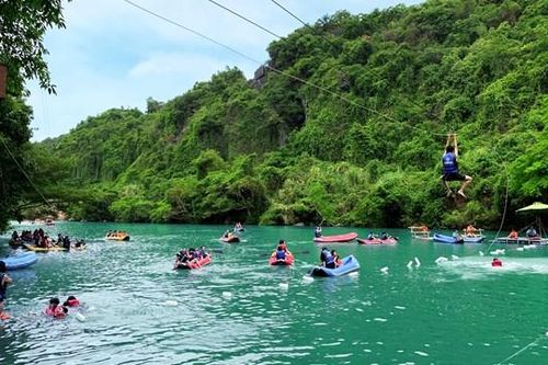 Sông Chày - Hang Tối đông khách trong ngày đầu nghỉ lễ