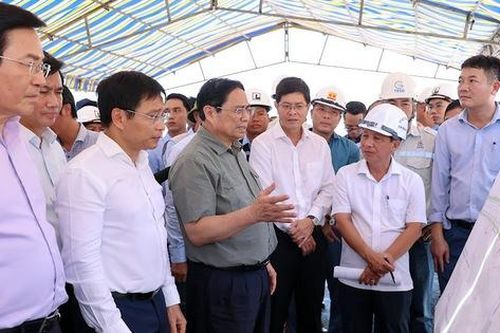 Thủ tướng khảo sát thực địa, yêu cầu sớm hoàn thành cao tốc Vĩnh Hảo-Phan Thiết