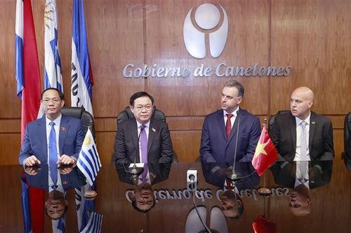 Đưa quan hệ hợp tác Việt Nam-Uruguay vào giai đoạn mới