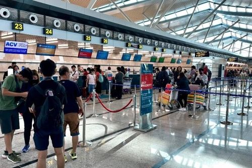 'Mục sở thị' nhà ga hàng không hơn 2.200 tỷ ở Huế