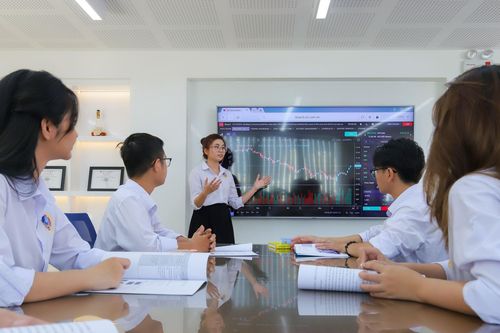 Nguồn lực thấp khó có nhân lực chất lượng cao