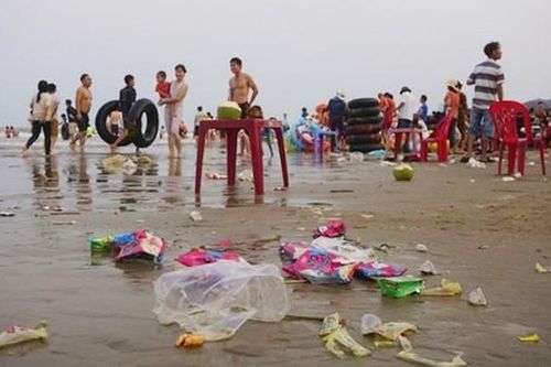 Rác sau ngày lễ