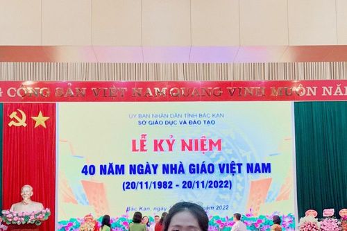 Nữ sinh Bắc Kạn nỗ lực thực hiện ước mơ trở thành nhà ngoại giao