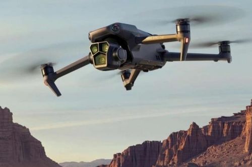 Cận cảnh DJI Mavic 3 Pro