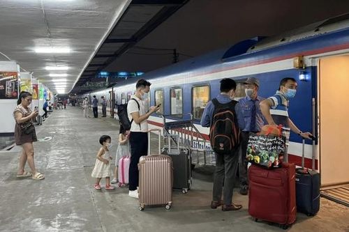 Phục vụ tốt hành khách đi tàu dịp nghỉ lễ 30/4 - 1/5