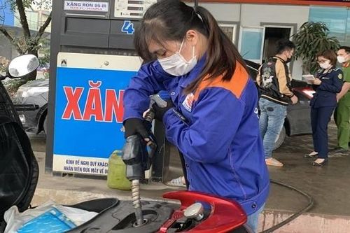 Chuyển cơ quan công an điều tra cơ sở bán xăng kém chất lượng tại Hà Nội