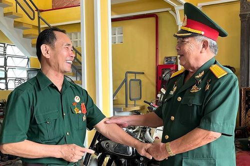 Cuộc gặp bất ngờ của hai chiến sĩ biệt động Sài Gòn sau 48 năm giải phóng
