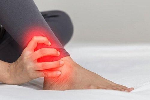 4 bất thường ở chân cảnh báo ung thư phổi