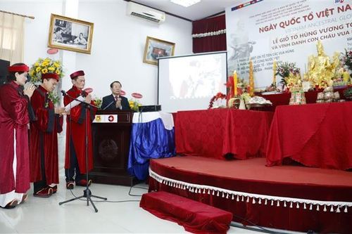 Trang trọng tổ chức lễ Giỗ Tổ Hùng Vương 2023 của người Việt tại Lào