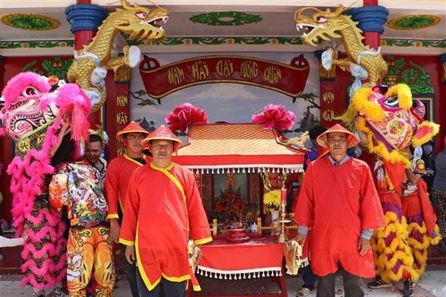 Phó Chủ tịch nước dự Lễ hội Văn hóa Dân gian Biển đảo Việt Nam