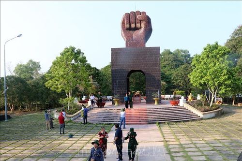 Xây dựng đảo ngọc Phú Quốc thành trung tâm du lịch, dịch vụ cao