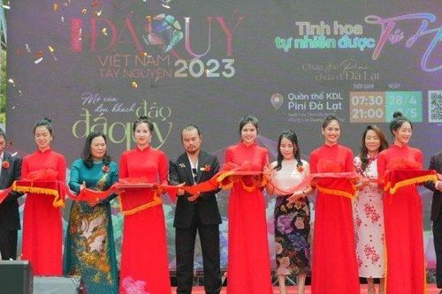 Giới thiệu hơn 4 triệu sản phẩm tại triển lãm đá quý Tây Nguyên