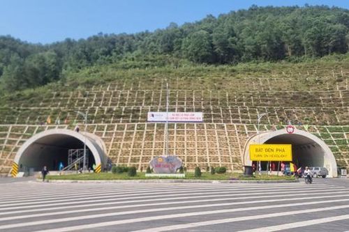 Cận cảnh cao tốc 12.000 tỷ nối liền Ninh Bình - Thanh Hóa thông xe hôm nay