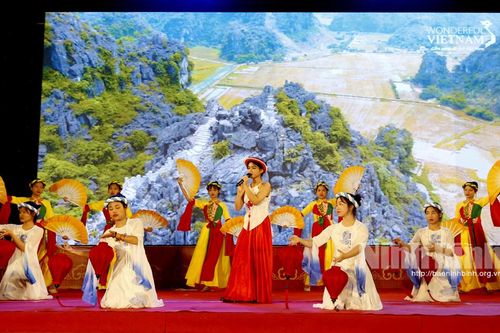 Lễ hội đền Thánh Nguyễn với chuỗi các hoạt động sôi nổi, ý nghĩa