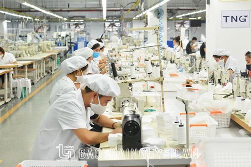 Sản phẩm công nghiệp và thách thức cạnh tranh