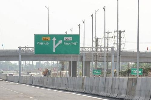 Lưu ý khi di chuyển trên hai tuyến cao tốc mới đoạn Mai Sơn - Quốc lộ 45 và Phan Thiết - Dầu Giây