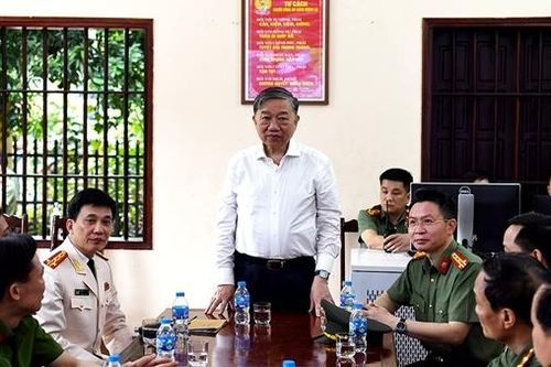 Bộ trưởng Tô Lâm kiểm tra công tác bảo đảm ANTT Lễ giỗ Tổ Hùng Vương