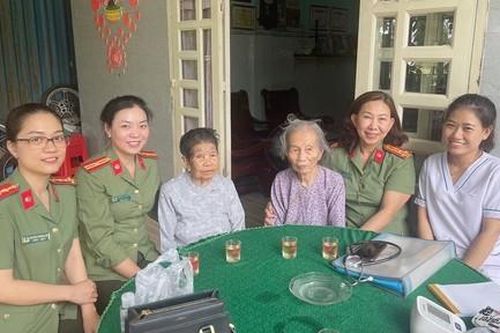 Bệnh viện Công an TPHCM: Hạnh phúc khi được chăm sóc các gia đình chính sách