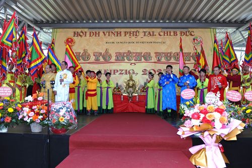 Kiều bào ở nhiều nơi trên thế giới tổ chức Giỗ Tổ Hùng Vương
