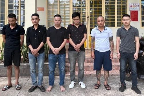 Tạm giữ nhóm cho vay với lãi suất hơn 1.000% mỗi năm