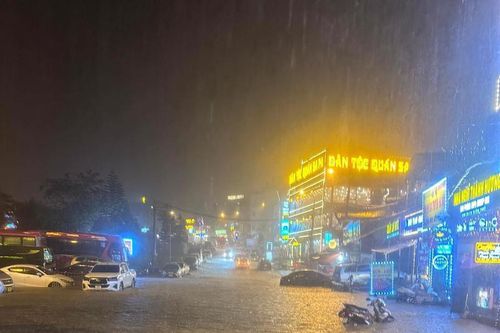 Mưa lớn gây ngập úng cục bộ tại Sa Pa