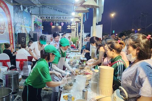 30 nghìn lượt du khách đến với Lễ hội Văn hóa-ẩm thực Việt Nam 2023