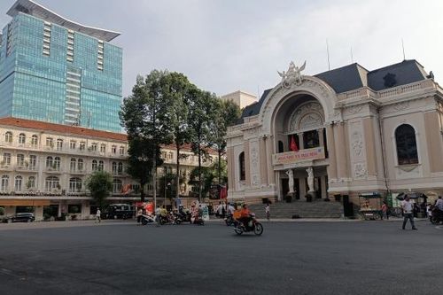 Trung tâm TP HCM vắng lặng, yên bình trong ngày nghỉ lễ 30/4