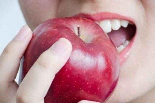 Ăn táo có thật tốt đủ đường, ngăn ngừa cả ung thư?